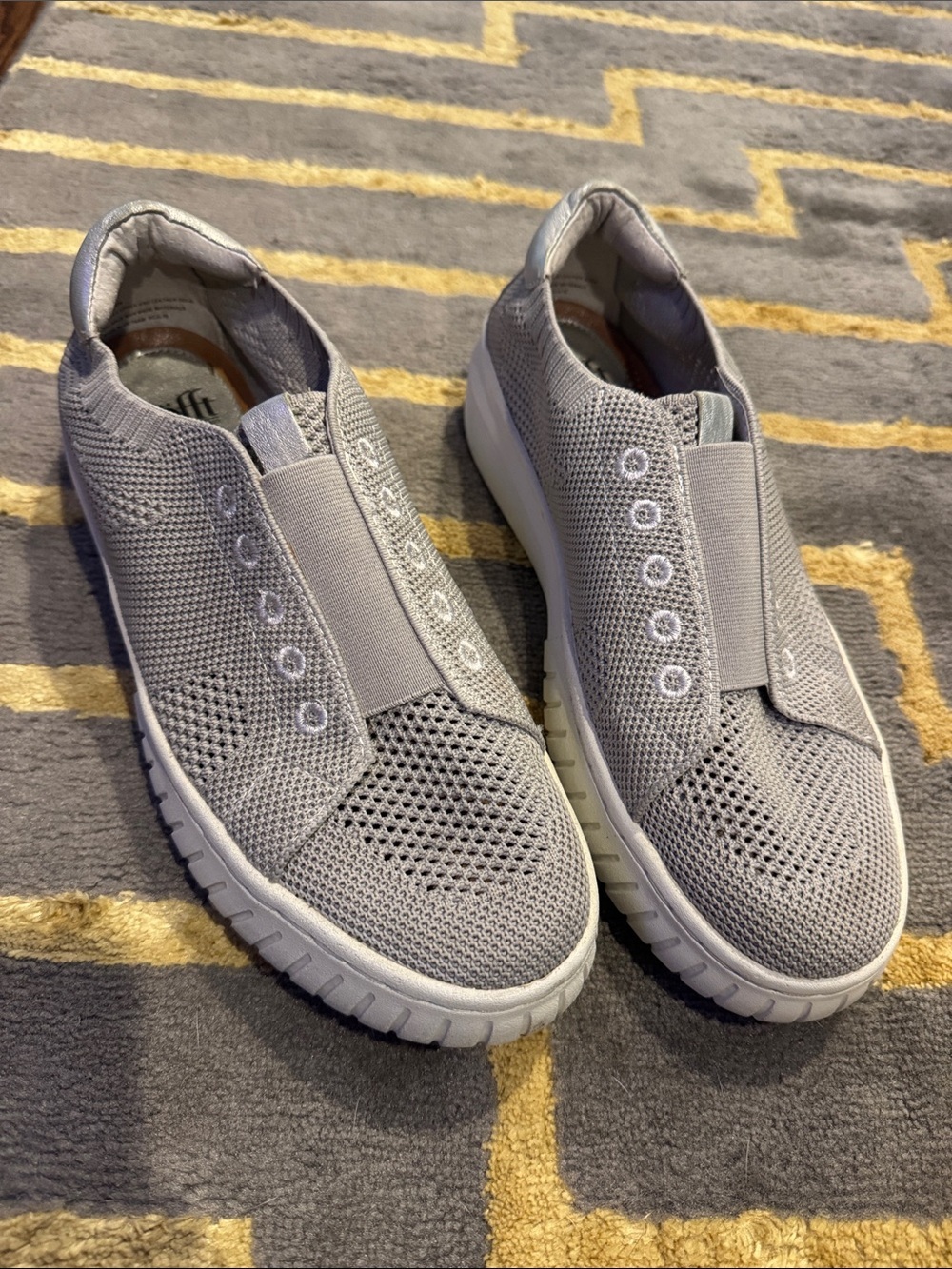 Söfft Payton knit platform slip-on sneaker in graphite grey. Size 10M